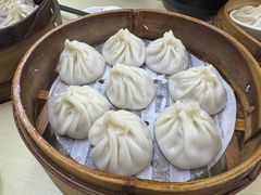 -莱莱小笼·乔艾