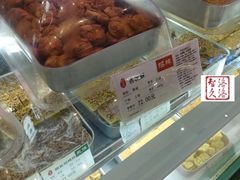 杏仁酥-上海哈尔滨食品厂(长宁龙之梦购物公园店)