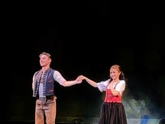 -交通银行前滩31演艺中心