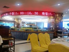 -御满江海鲜酒家(洛溪新城店)