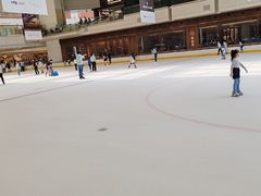 -冰纷万象滑冰场(深圳万象城店)