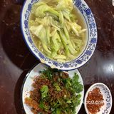 「清汤牛肉」点了小小碗，大约有5、6片牛肉