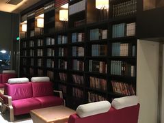 -喜鹊愉家酒店(郑州曼哈顿博览中心地铁站店)