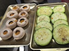 -围炉肉舍•炭烤活鳗•丹东海鲜烤肉(步行街店)