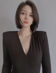 -诗悦发型烫染SALON