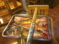 红鲨-蜀滋香鲜鱼美蛙火锅(339店)