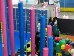 -蹦贝运动中心·蹦床·攀岩·闯关(龙岗店)