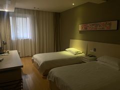 -豪泰168酒店(无锡上马墩靖海地铁站店)