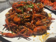 -老街烧烤大排档·地道湖北菜·龙虾馆(汉口火车站店)