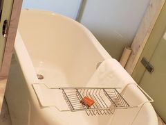 -上海滴水湖皇冠假日酒店