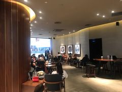 大堂-星巴克(七宝领展广场1F店)