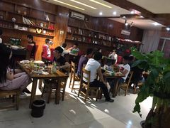 大堂-白氏兄弟烧烤(富康路总店)