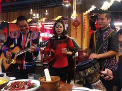 -老滇山寨•云南特色菜•地方菜•民族风情歌舞表演(金碧店)