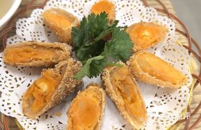 Special Salted Egg Roll