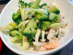 橄榄油时蔬炒虾仁-吕氏焗小鲜•海鲜青岛菜(八大关店)