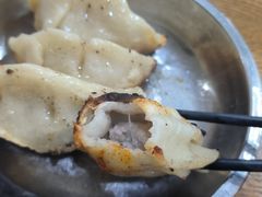 -黄阿姨锅贴大王(万航渡路店)