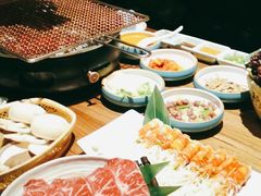 -明洞阿姨·韩式酱蟹烤肉·创意料理(三元桥店)