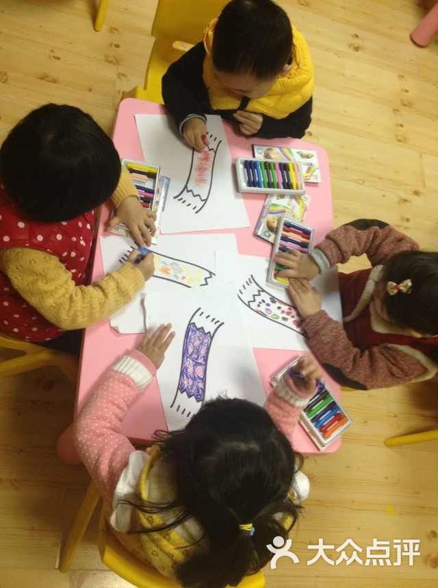 方馨幼儿园照片 404图片-郑州幼儿园