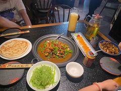 -侯志伟老街炒鸡(广济街店)