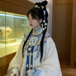 -一揽芳华汉服旗袍体验馆(拙政园店)
