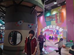 -欧酷世界动力星球(王府井奥莱UP TOWN店)