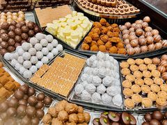 -Laderach 莱德拉(上海环贸iapm店)