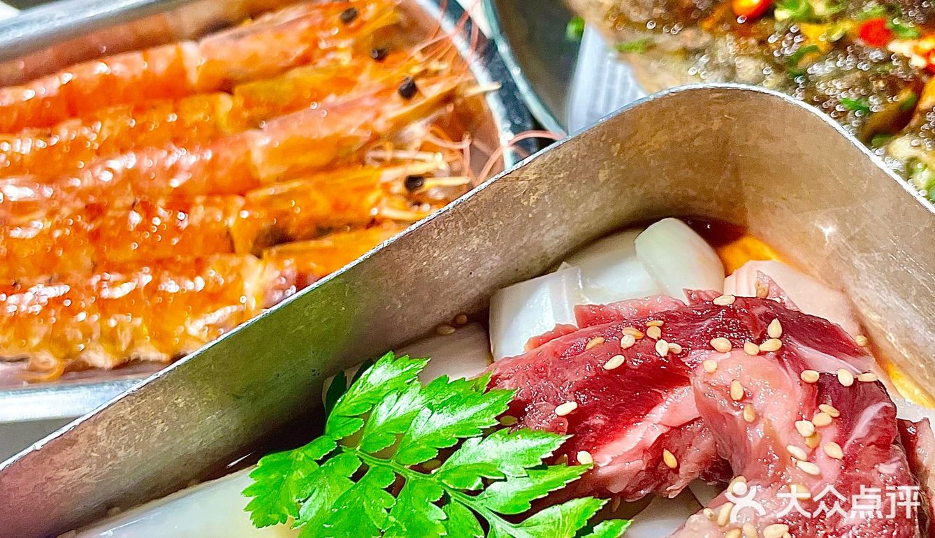 平价烤肉店🥓海鲜爱好者必冲的碳烤多宝鱼‼️
