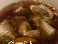 野荠菜鲜肉馄饨-南小馆(迪士尼小镇店)