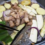 牛肉，五花肉，通通搬出来