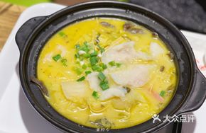 Golden Sour Fish Noodle Pot