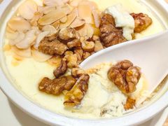 琥珀果仁双皮奶-满记甜品(巴黎春天宝山店)