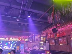 -喜鹊音乐酒馆(西街店)