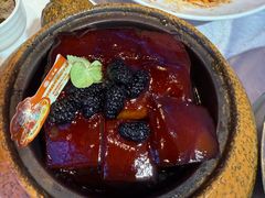 桑葚坛子肉-华膳楼·安徽地标美食·中华餐饮名店(文化公园店)