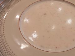 奶油松茸蘑菇汤-莫斯科餐厅
