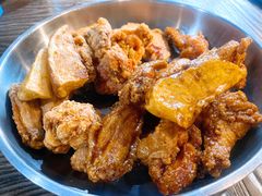 原味炸鸡和酱油鸡双拼-MI WU FACTORY米屋美食工厂餐厅(绿地店)