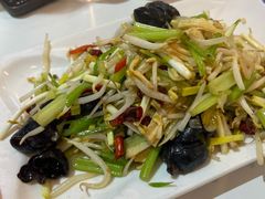 -鲁南仔·滕州炒鸡(经三路店)