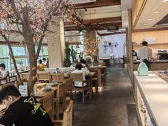 -蜜桃餐厅·伴山(湖滨商业街店)