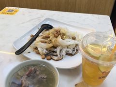 -甘掌门·化州驰名牛杂粉(越秀店)