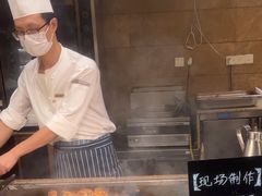 -松山湖凯悦酒店·Café自助餐厅·周末火舞秀表演