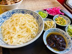 老北京炸酱面-门框胡同百年卤煮(新街口店)