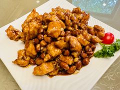 宫爆鸡丁-金牌餐厅·天津菜·八珍豆腐·老爆三(瓷房子店)