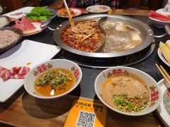 -沸炉重庆老火锅(军事博物馆店)