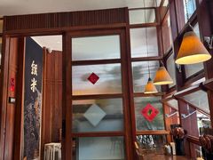 -银米·云南传统过桥米线(双廊黑金冠店)