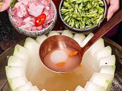 -得意咚瓜·顺德鱼生·冬瓜火锅(深圳首店)