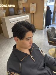 -一東造型烫发染发