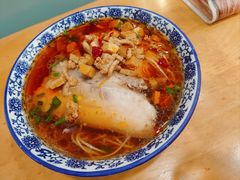 焖肉辣酱面-裕兴记·三虾面(西北街总店)