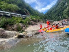 -安吉龙王山峡谷漂流