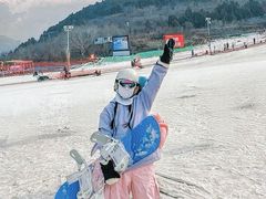 -济南卧虎山滑雪场