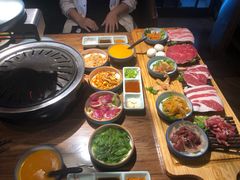 -明洞阿姨·韩式酱蟹烤肉·创意料理(三元桥店)