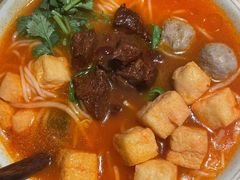 -粉八·云南米线·建水烧烤(常熟路店)